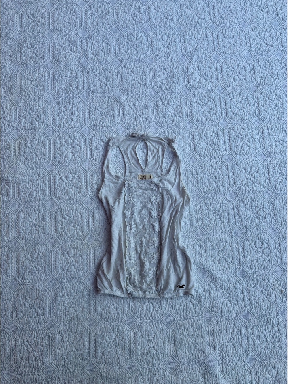 2000s Y2K Hollister Women's White Sleeveless Tank Top with Floral Lace Detail